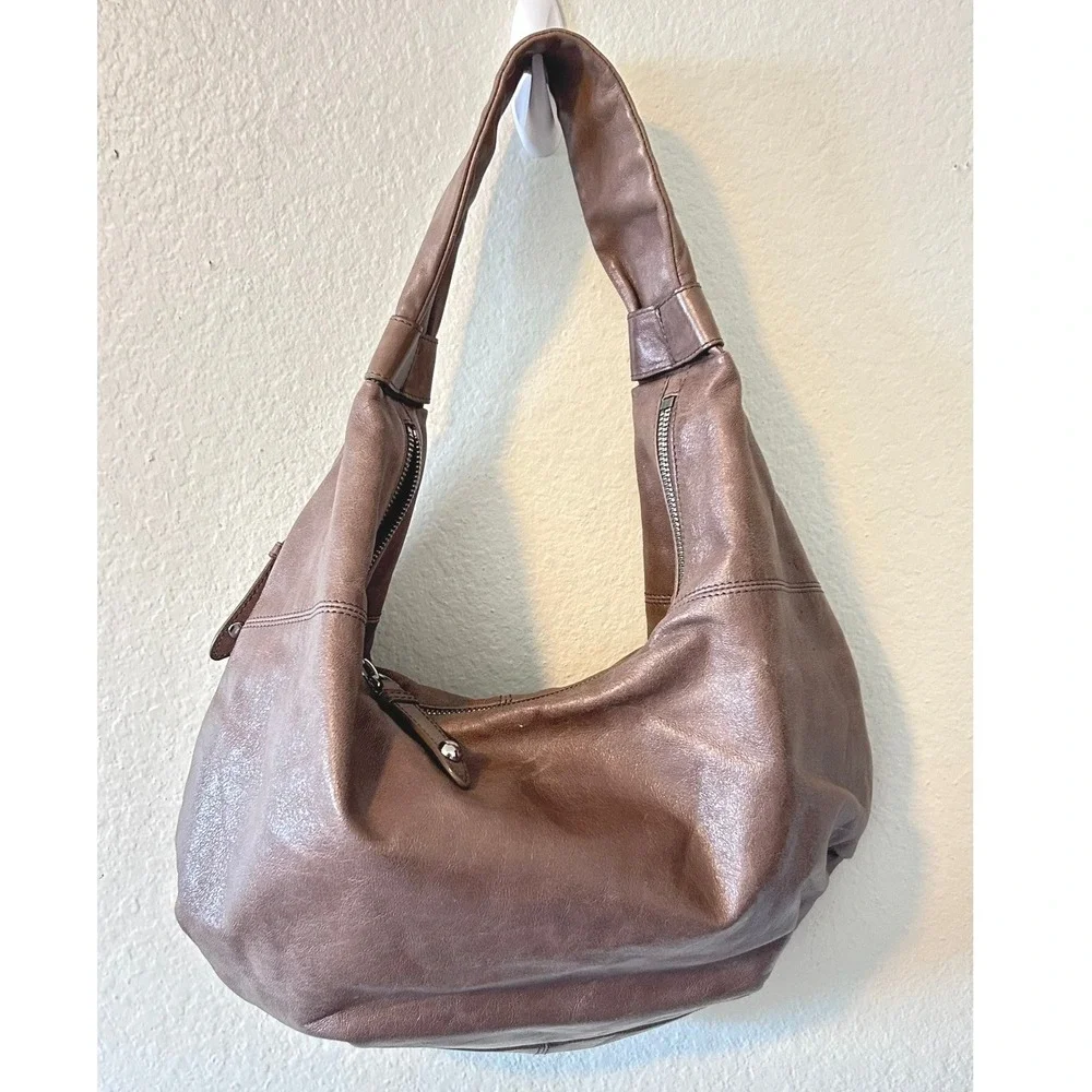 Hobo International Metallic Taupe Leather Slouchy Shoulder Bag Bohemian Purse